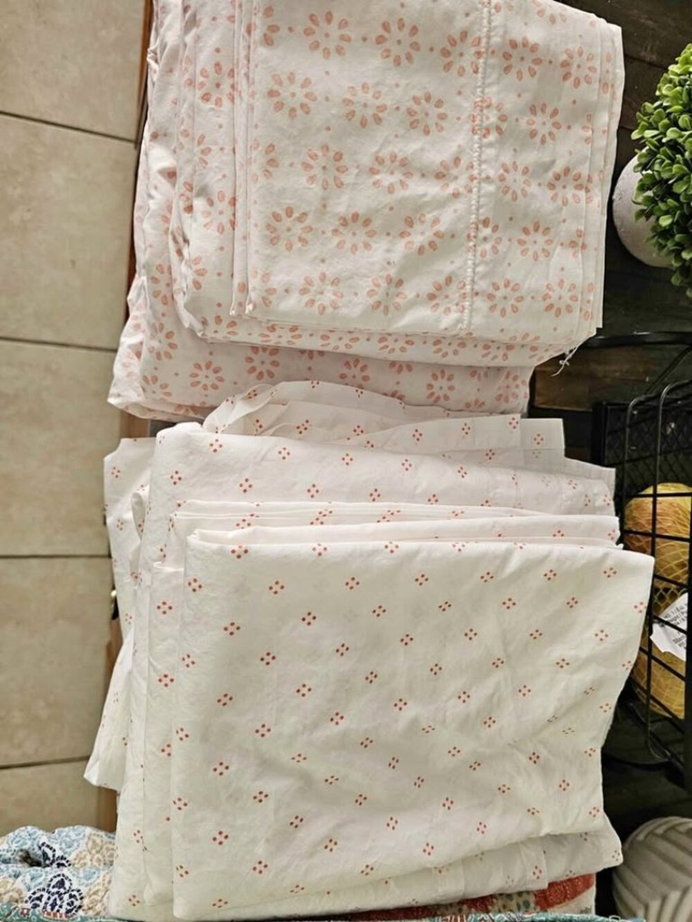 L.L.Bean White Base Pink Patterns QUEEN 100% 4PCS Sheet Set